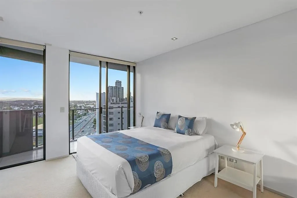 Ambience On Burleigh Beach Gold Coast Aparthotel
